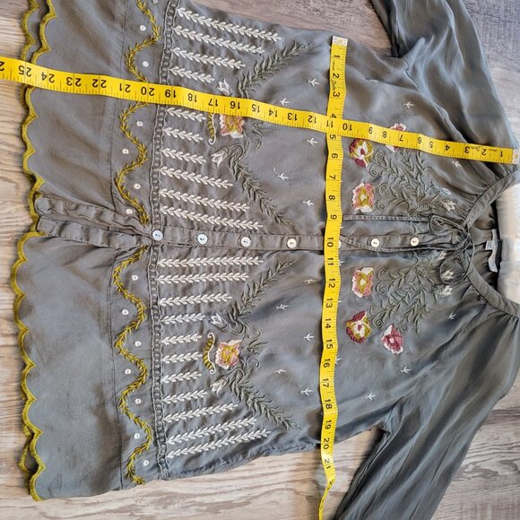 Kyla Seo sz sm long sleeve floral BOHO bell sleeve top, embroidered. Festival. - Picture 8 of 8